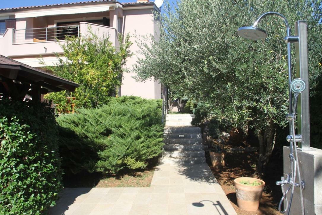 فيلا Premantura Olive Garden المظهر الخارجي الصورة